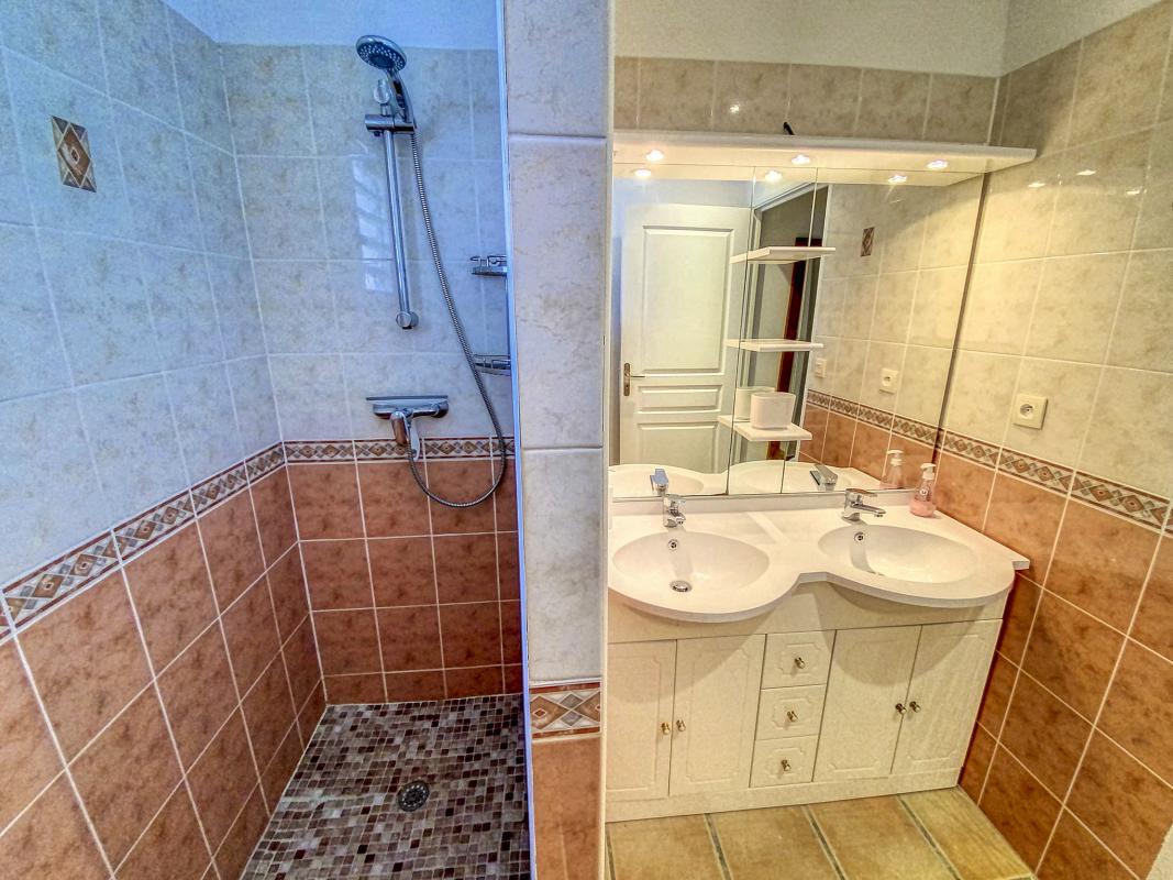 Location Villa 3 chambres Orient Bay St Martin-salle de douche-20